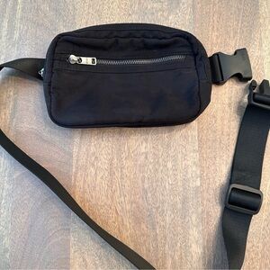 Abercrombie & Fitch YPB Unisex Black Crossbody Belt Bag